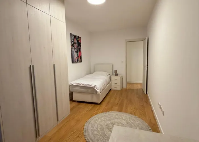 White Homes 45 • Point