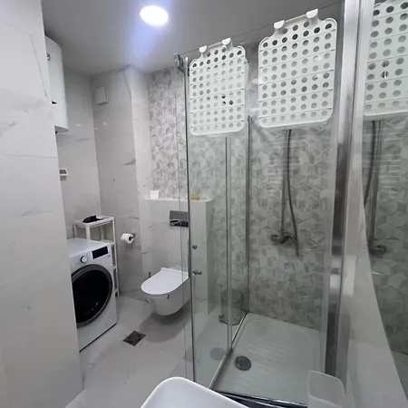 White Homes 45 • Point