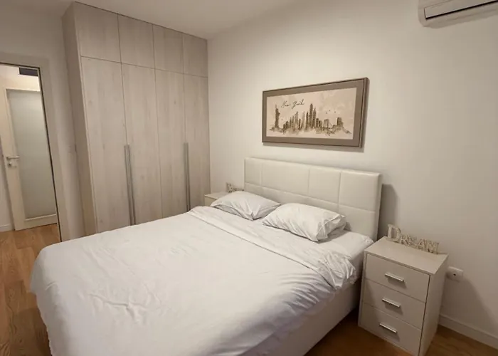 White Homes 45 • Point Daire Podgoriçe